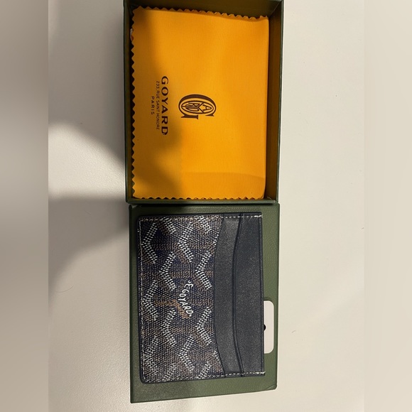 BLUE GOYARD WALLET. BRAND NEW!! Selling with a big discount, taking your offers. - Picture 4 of 4